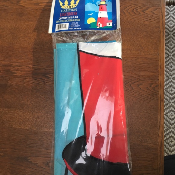 Lighthouse Decorative Flag -large 34x50/ still in Pkg, never open. Red and white - Picture 3 of 3